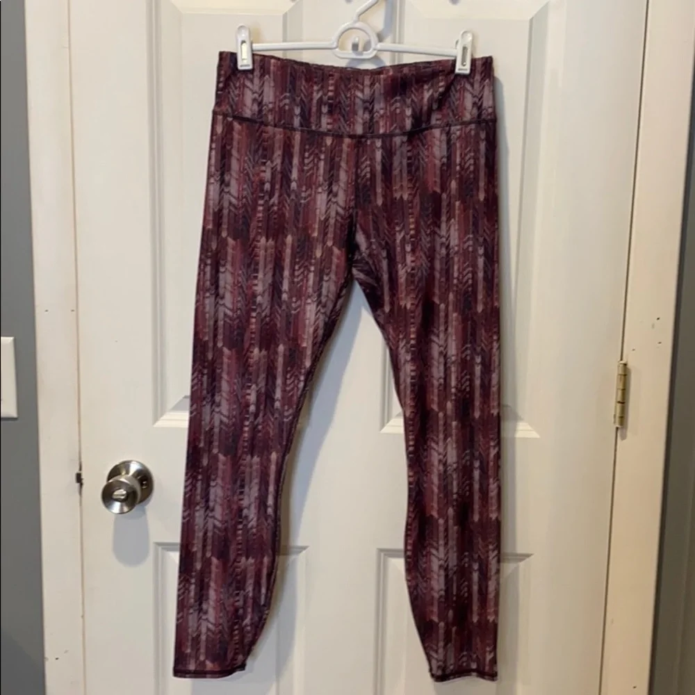Fabletics Herringbone Printed Leggings EUC